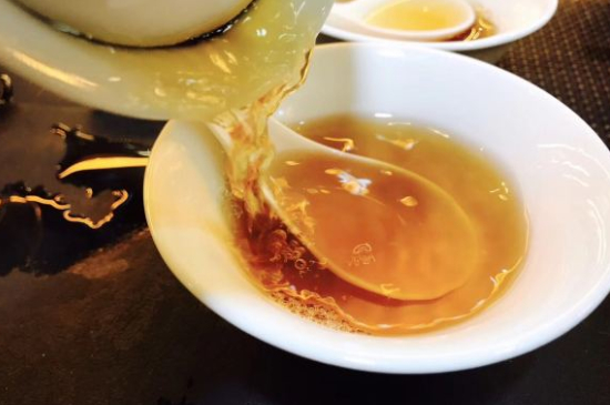 肉桂可以用紫砂壺沖泡嗎，紫砂壺能泡武夷巖茶肉桂用嗎？