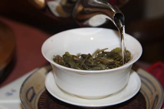各類(lèi)茶的注水方式，不同的茶泡茶時(shí)怎么注水