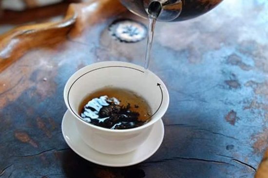 喝茶茶桌上的禮儀有哪些，泡茶待客十大禮儀不可不做！