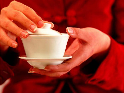 鐵觀音的泡法，水溫100°C最佳第一泡不能喝