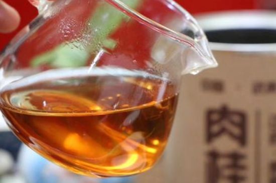 女人喝肉桂紅茶有什么好處，肉桂加紅茶的功效與作用