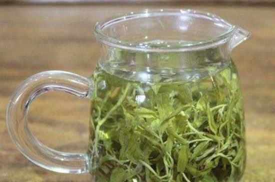 怎樣辨別莓茶發(fā)霉了，莓茶發(fā)霉和白霜的區(qū)別