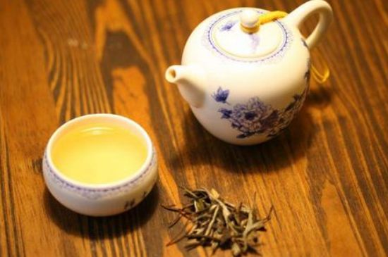 什么茶葉容易放香精，香精茶有什么危害？