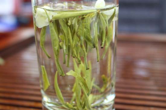 茉莉銀針適合什么人喝，茉莉銀針茶有什么功效