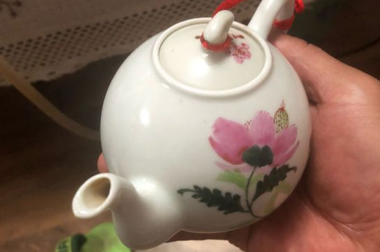 瓷壺適合泡什么茶，瓷器茶具喝什么茶好