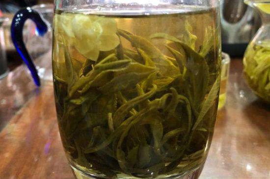 茉莉龍珠泡開(kāi)后為什么都是梗，茉莉龍珠泡開(kāi)后什么樣？