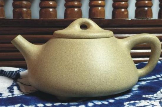 本山綠泥怎么分辨真假，真正的本山綠泥紫砂壺怎么鑒別？
