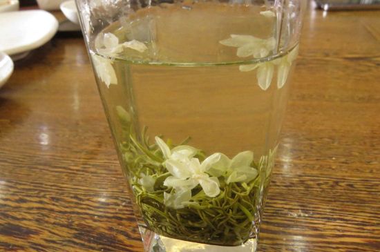 茉莉龍珠可以和什么一起泡茶，茉莉龍珠茶能加蜂蜜嗎？