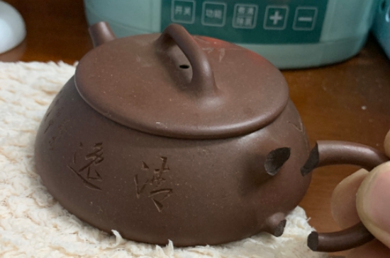 新買的紫砂壺為什么會裂，真的紫砂壺是不是很容易開裂？