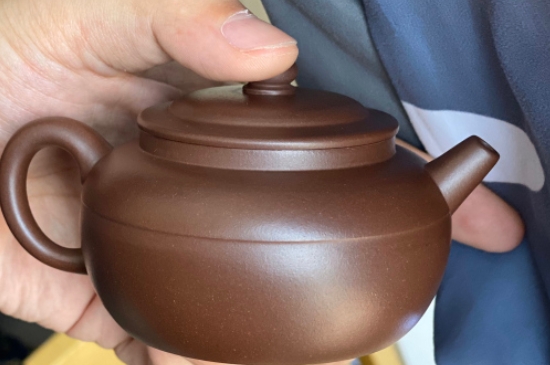 新買的紫砂壺為什么會裂，真的紫砂壺是不是很容易開裂？