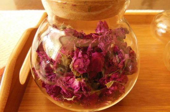 好玫瑰花茶多少錢(qián)一斤啊，玫瑰花茶價(jià)格多少錢(qián)合理？