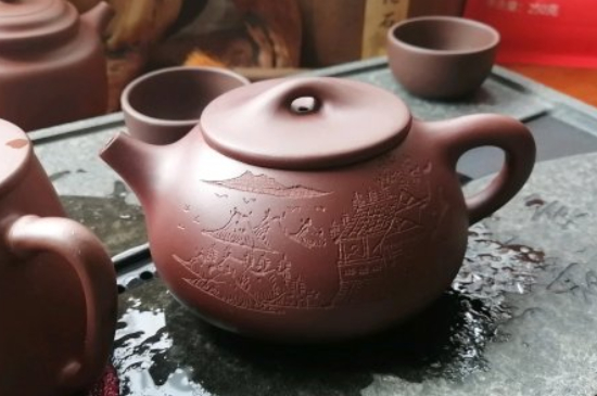 紫砂開壺和不開壺的區(qū)別，<a href=http://www.mrakjxw.com/chaju/zisha/ target=_blank class=infotextkey>紫砂壺開壺</a>的正確方法及開壺建議