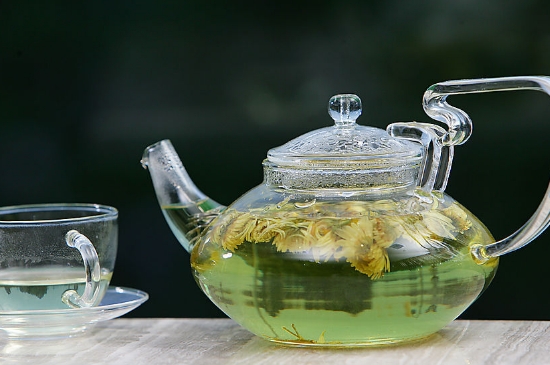 菊花茶天天喝行嗎，每天喝菊花泡茶喝好嗎？