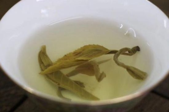 茉莉龍珠泡開(kāi)后為什么都是梗，茉莉龍珠泡開(kāi)后什么樣？
