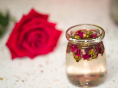 玫瑰花茶能豐胸嗎，天然豐胸花茶