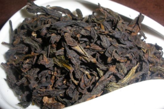 肉桂茶和大紅袍哪個(gè)貴，武夷山肉桂與大紅袍的價(jià)格比較