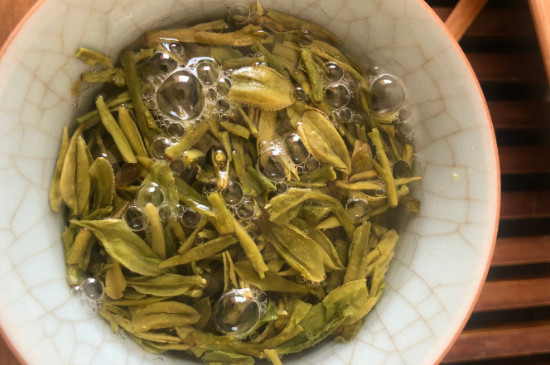 什么綠茶茶葉唇齒留香，哪個(gè)品種綠茶香氣好？