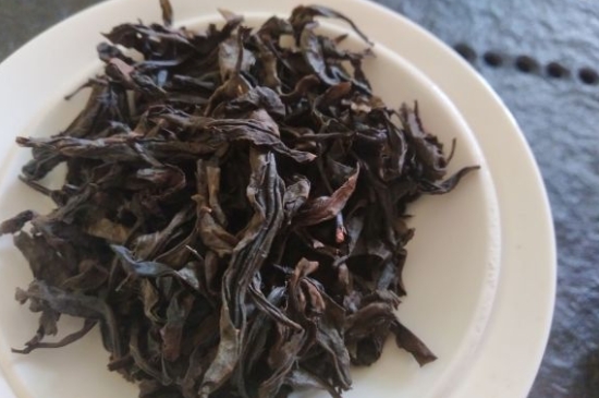 為什么喝巖茶會(huì)上火，巖茶喝多上火怎么辦？