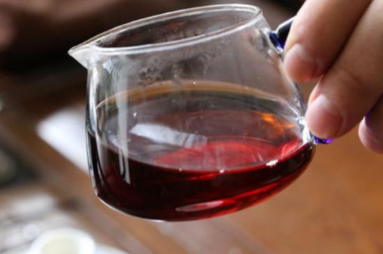 茯磚茶與普洱茶哪個好，茯茶和普洱茶口味區(qū)別