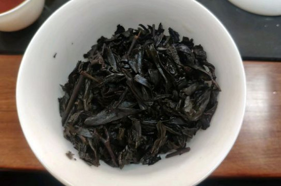 大紅袍煙熏味是好茶嗎，能不能喝對人體有壞處嗎