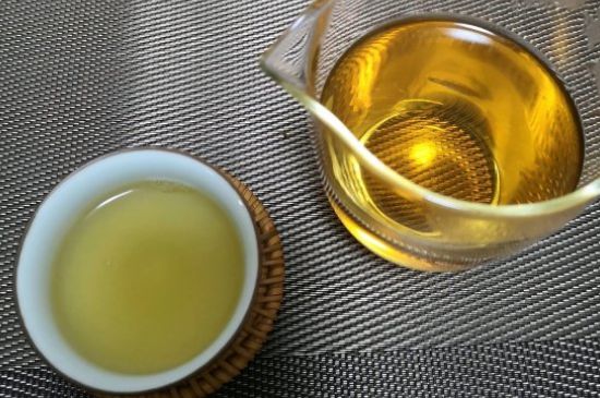 7年壽眉和2年白牡丹哪個(gè)好，老白茶壽眉與白牡丹的口感區(qū)別