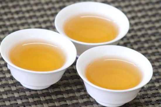 蜜蘭香和鴨屎香區(qū)別，鳳凰單樅鴨屎香vs蜜蘭香圖片對(duì)比