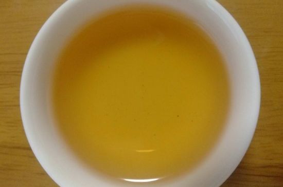 肉桂茶和大紅袍哪個(gè)貴，武夷山肉桂與大紅袍的價(jià)格比較