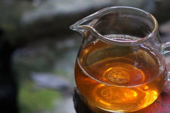 肉桂茶和大紅袍哪個(gè)貴，武夷山肉桂與大紅袍的價(jià)格比較