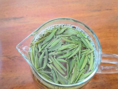 竹葉青和毛尖的區(qū)別，竹葉青和信陽毛尖哪個好？