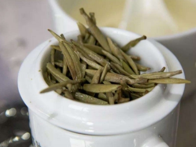 白茶煮好還是泡好喝，老白茶是泡還是煮？