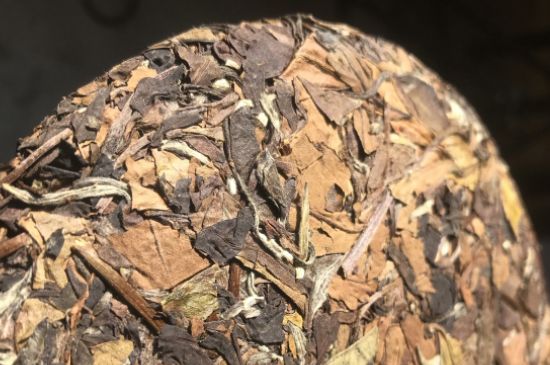 7年壽眉和2年白牡丹哪個(gè)好，老白茶壽眉與白牡丹的口感區(qū)別