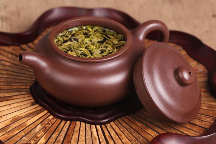 紫砂壺如何開壺，正確的<a href=http://www.mrakjxw.com/chaju/zisha/ target=_blank class=infotextkey>紫砂壺開壺</a>方法